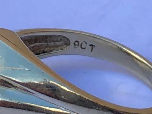 SCINTILLATING 9ct YELLOW GOLD DESIGNER DRESS RING WITH MULTIPLE PRECIOUS STONES. CHECK DESCRIPTION