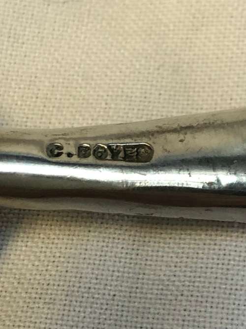 CARROL BOYES (1954 - 2019) ORIGINAL WOMAN PATTERN SUGAR SPOON - FUNCTIONAL ART !!!
