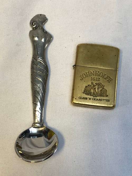 CARROL BOYES (1954 - 2019) ORIGINAL WOMAN PATTERN SUGAR SPOON - FUNCTIONAL ART !!!