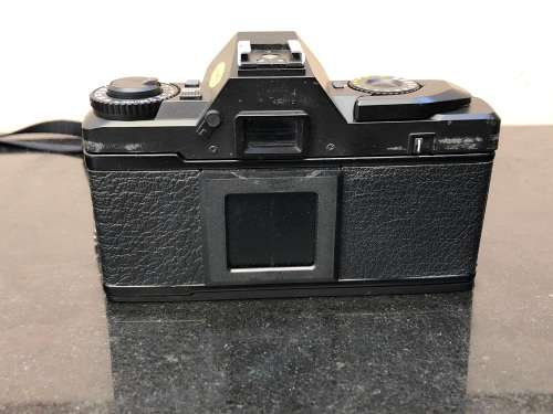 MAMIYA ZE-X SLR FILM CAMERA c1981 WITH FLASH AND USER MANUAL - WORKING