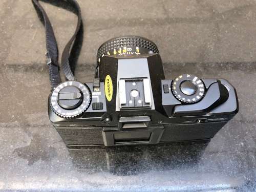 MAMIYA ZE-X SLR FILM CAMERA c1981 WITH FLASH AND USER MANUAL - WORKING