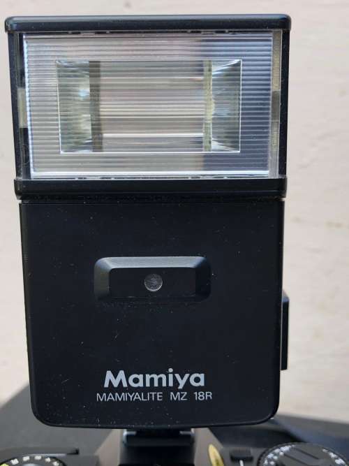 MAMIYA ZE-X SLR FILM CAMERA c1981 WITH FLASH AND USER MANUAL - WORKING