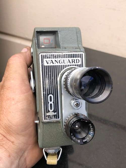 RARE VINTAGE VANGUARD CINE8 8mm MOVIE CAMERA IN CASE WITH USER MANUAL - EXCELLENT CONDITION