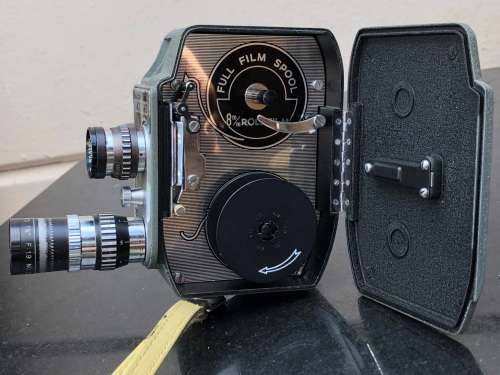 RARE VINTAGE VANGUARD CINE8 8mm MOVIE CAMERA IN CASE WITH USER MANUAL - EXCELLENT CONDITION