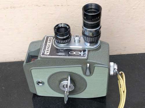 RARE VINTAGE VANGUARD CINE8 8mm MOVIE CAMERA IN CASE WITH USER MANUAL - EXCELLENT CONDITION