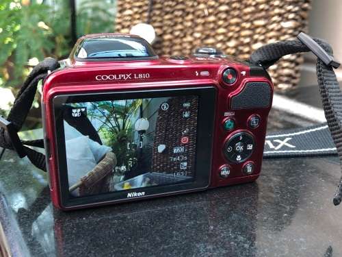 NIKON COOLPIX L810 COMPACT DIGITAL CAMERA 16.1mp - COMES WITH A CAMERA BAG - WORKING 100%