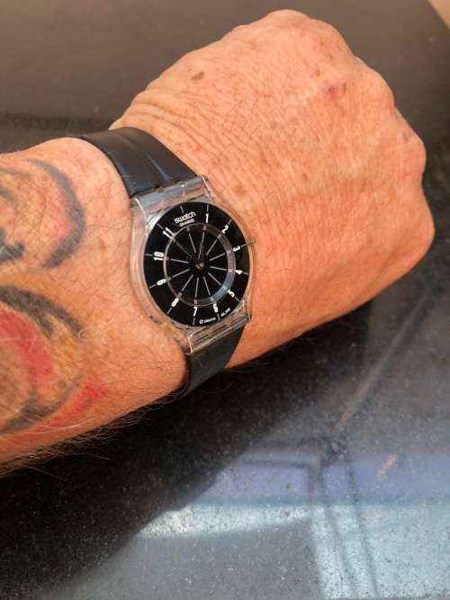 RARE AND COLLECTABLE SWATCH SKIN AG-2005 SUPER THIN ORIGINAL ANALOGUE QUARTZ WATCH - WORKING 100%