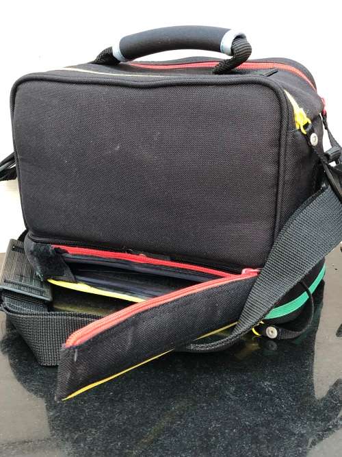 PENTAX MZ-50 35mm SLR FILM CAMERA WITH EXTRA LENS MANUALS FLASH AND CAMERA BAG