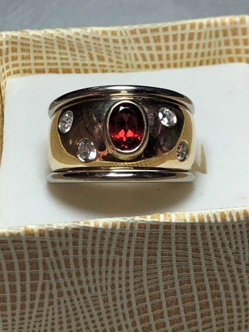 WOW !!! CHUNKY 9CT YELLOW GOLD RUBY AND CZ DRESS RING - SIZE T - 11.46g