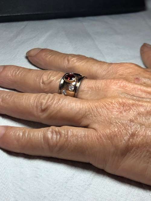 WOW !!! CHUNKY 9CT YELLOW GOLD RUBY AND CZ DRESS RING - SIZE T - 11.46g