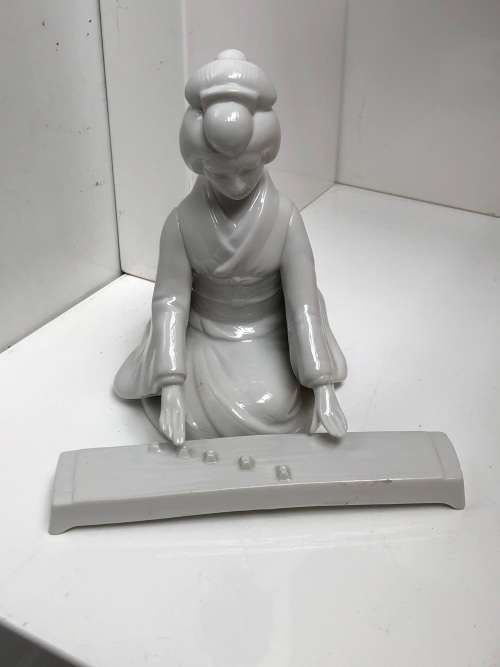 BEAUTIFUL BLANC DE CHINE JAPANESE PORCELAIN FIGURINE - SUSHI CHEF - MINT CONDITION