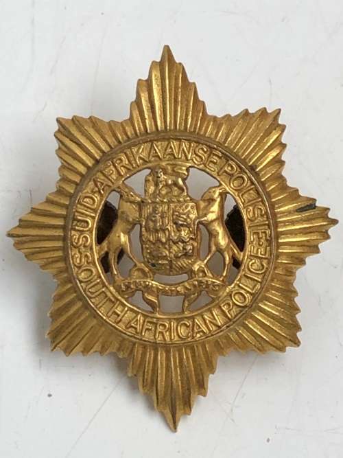 SOUTH AFRICAN POLICE SERVICE CAP BADGE c1980`s - LUGS INTACT