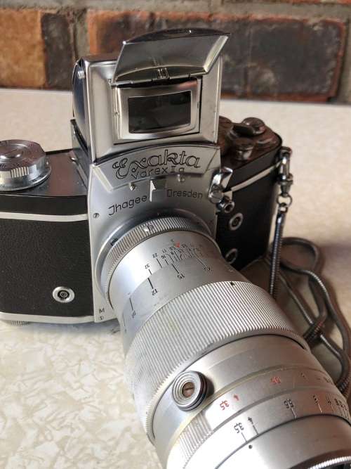 Rare Exakta Varex IIa Ihagee Dresden 35mm Film Camera With Many Extras Including Instruction Manuals