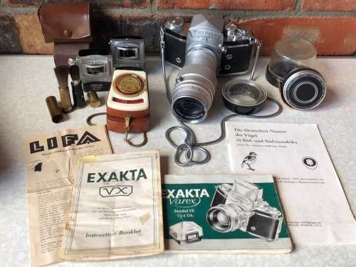 Rare Exakta Varex IIa Ihagee Dresden 35mm Film Camera With Many Extras Including Instruction Manuals