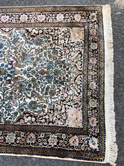 STUNNING HAND KNOTTED LAMBS WOOL AND SILK TREE OF LIFE ISFAHAN PERSIAN CARPET 1170 X 1900mm