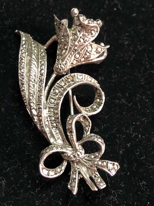 Beautiful highly detailed sterling silver marcasite brooch - 11.1g
