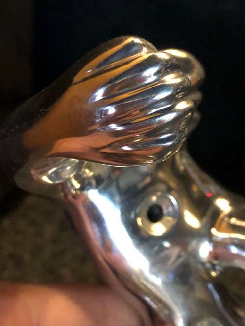 CARROL BOYES (1954 - 2019) NECK AND NECK PATTERN WALL MOUNTED BOTTLE HOLDER - BOXED LIKE NEW
