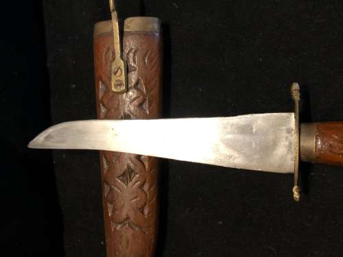 STUNNING OLD HAND MADE YEMEN MARSH ARAB JAMBIYA KHANJAR DAGGER IN CARVED WOODEN SCABBARD