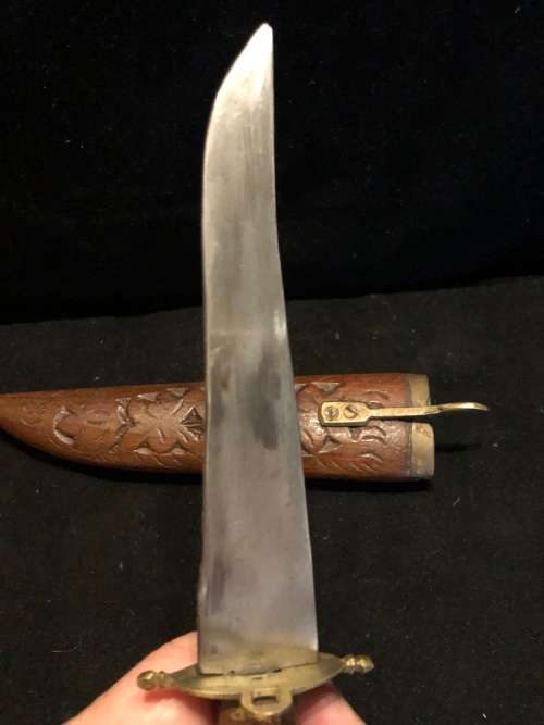 STUNNING OLD HAND MADE YEMEN MARSH ARAB JAMBIYA KHANJAR DAGGER IN CARVED WOODEN SCABBARD