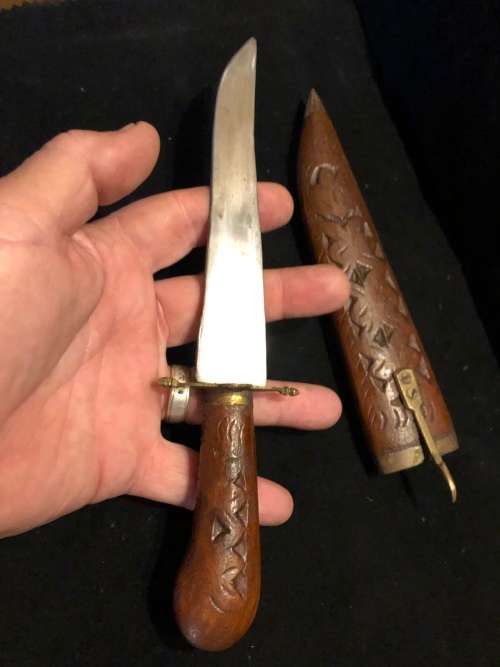 STUNNING OLD HAND MADE YEMEN MARSH ARAB JAMBIYA KHANJAR DAGGER IN CARVED WOODEN SCABBARD