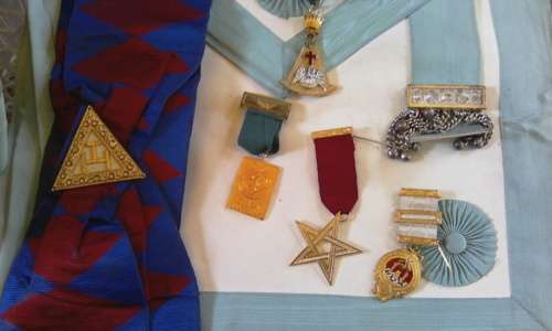 Masonic articles