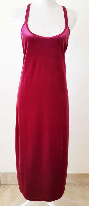 Dress in claret velvety material size 36