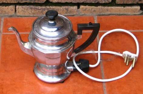 Vintage Deco Chrome Coffee Percolator with Ebony handle - Universal USA