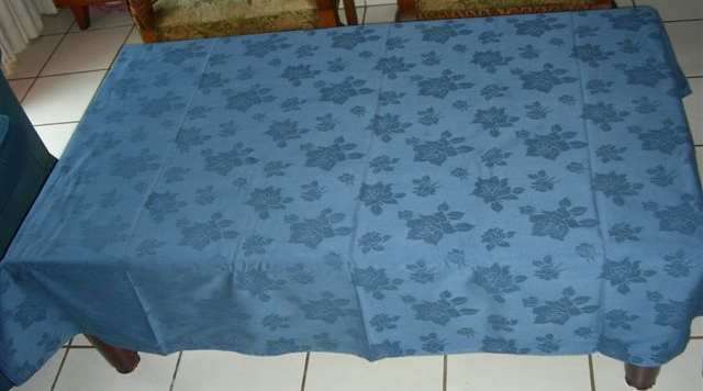Semi Vintage Blue Damask tablecloth - 170cm x 130cm
