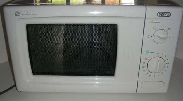 Microwave - Defy CRS - not heating up.