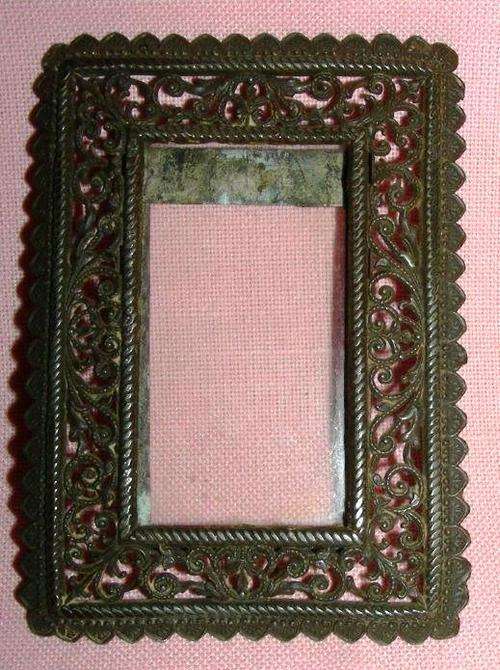 Vintage Filigree frame with glass - small -  beautiful !