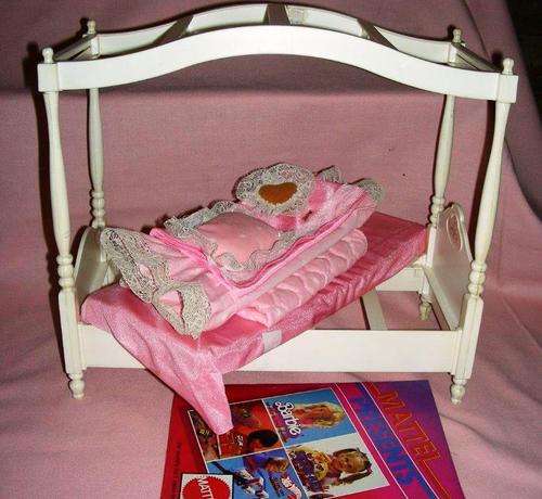 Vintage Genuine original Barbie four poster Bed with all linen - amazing!