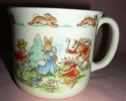 Vintage Royal Doulton Bunnykins -  mug -  Playing cowboys and Indians - pristine condition