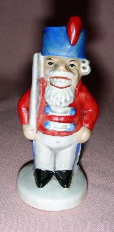 Vintage porcelain Goebel Nutcracker - West Germany - perfect condition