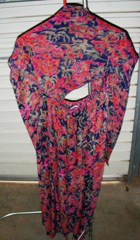 Semi vintage floral skirt - with matching scarf  -  size 40 / 42