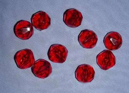 10 x round acrylic facetted red beads 14mm