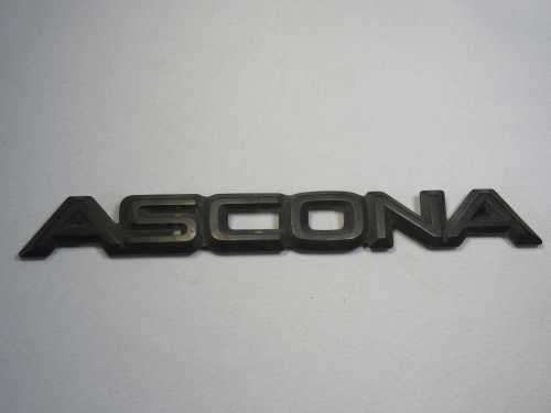 Vintage Opel Ascona plastic badge