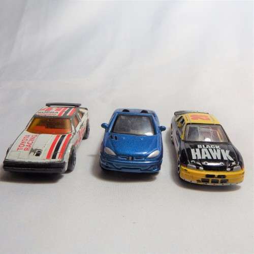 Lot of 6 vintage toy cars
