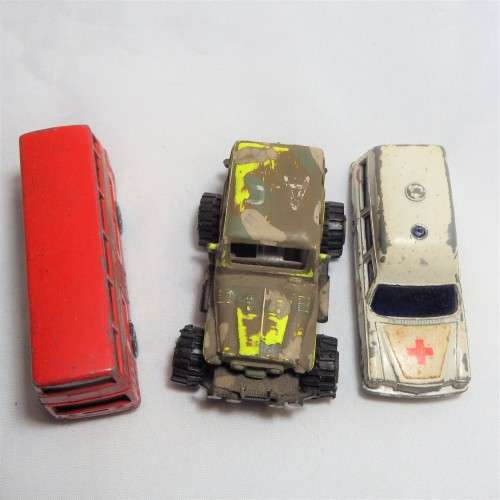 Lot of 6 vintage toy cars