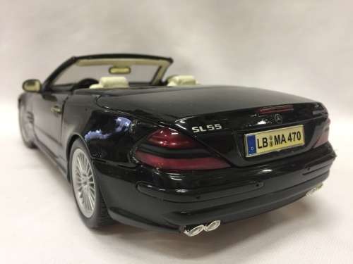 Maisto Mercedes-Benz SL55 AMG V8 kompressor model car - scale 1/18