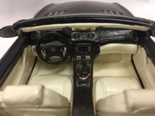 Maisto Mercedes-Benz SL55 AMG V8 kompressor model car - scale 1/18