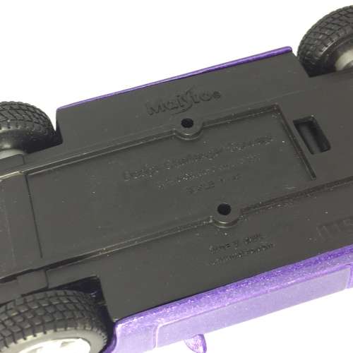 Maisto Dodge Challenger Concept model car - scale 1/43 - pull back action