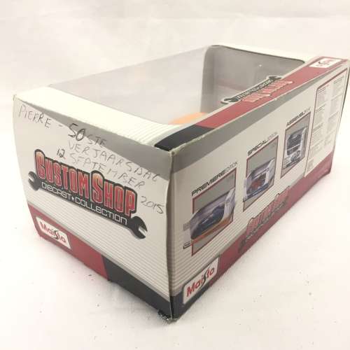 Maisto Custom shop 1970 Plymouth GTX model car - scale 1/25 in box