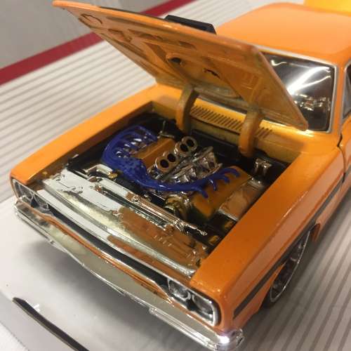 Maisto Custom shop 1970 Plymouth GTX model car - scale 1/25 in box