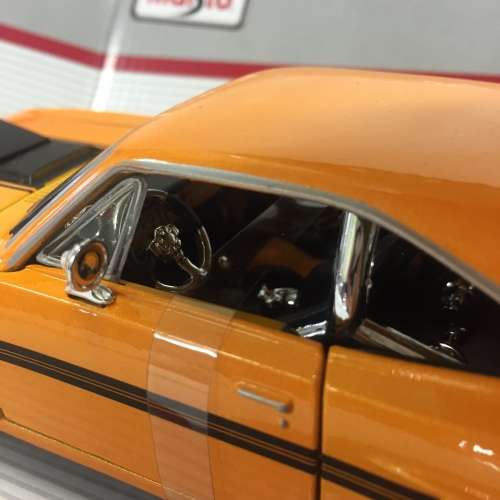 Maisto Custom shop 1970 Plymouth GTX model car - scale 1/25 in box