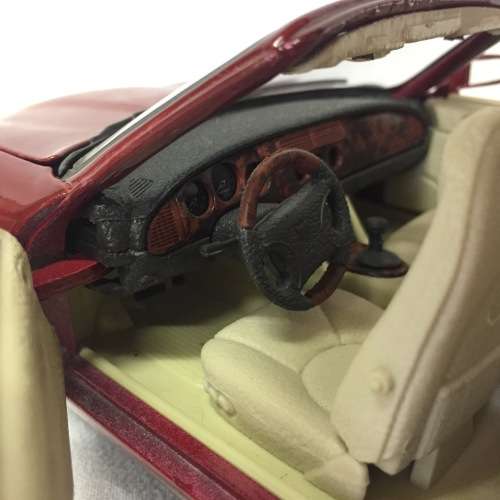 Maisto Jaguar XK8 model car - scale 1/18