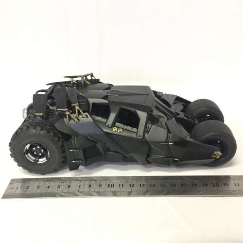 Hot Wheels Dark Knight Batmobile model car - scale 1/18