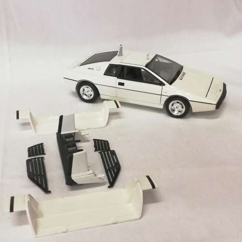 James Bond 007 Lotus Esprit Type 79 submarine model car - scale 1/18 - joyride studios