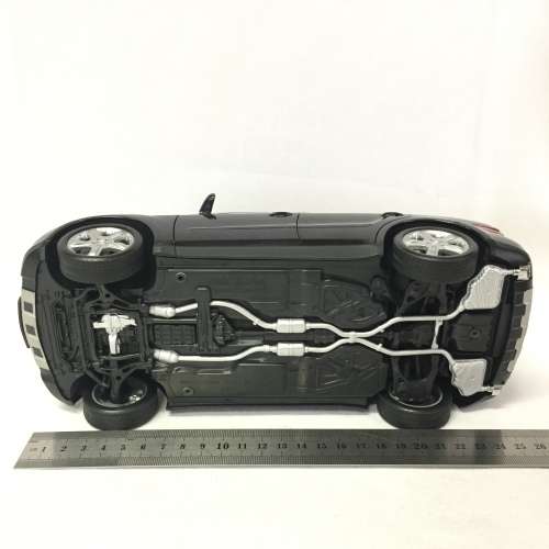 Mini Champs 2005 Mercedes-Benz M-Class model car - scale 1/18