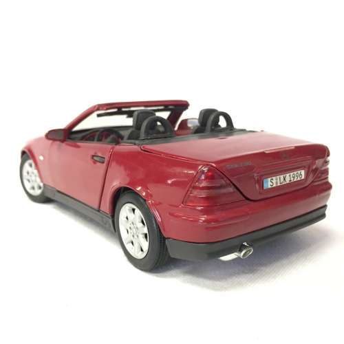 Maisto Mercedes-Benz SLK 230 model car - scale 1/18
