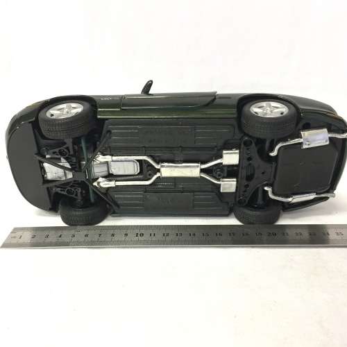 Maisto Jaguar XK8 model car - scale 1/18